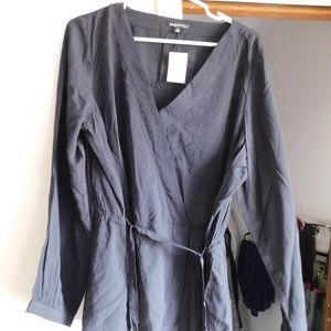 NWT Crisscross tie waist Blouse